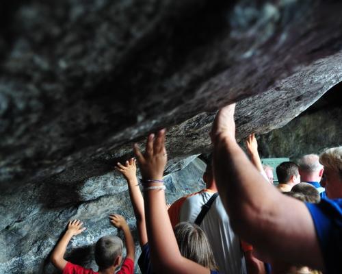 Passage à la grotte