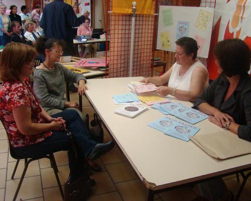 Le stand de la revue Faites