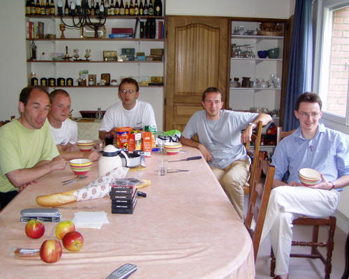 Mardi 12 h, petit déj !