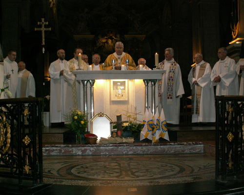 Messe presidee par Mgr Garnier