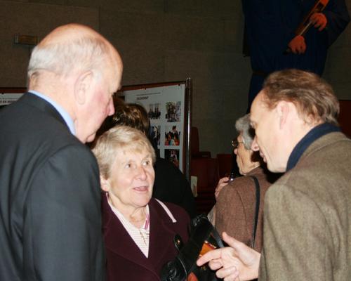 Jean et Elisabeth avec le père A de Monjour