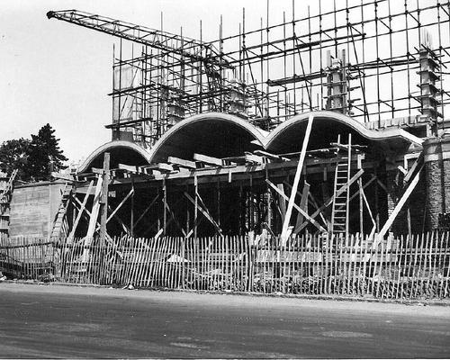 024 1956_06 La facade evolue