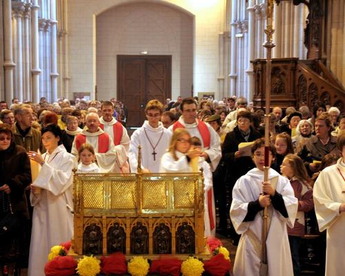 10 Procession