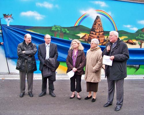 Discours devant la fresque
