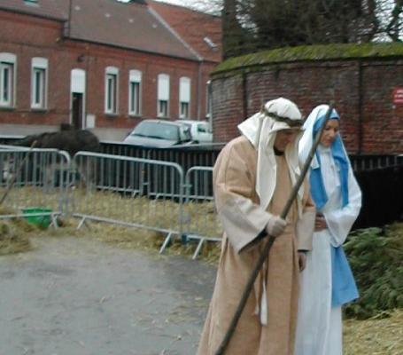 Vers Bethléem
081223 Crèche vivante à Caullery