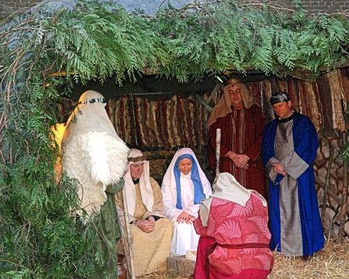 l'offrande des rois mages
Creche vivante a CAULLERY le 23 12 08 (10)