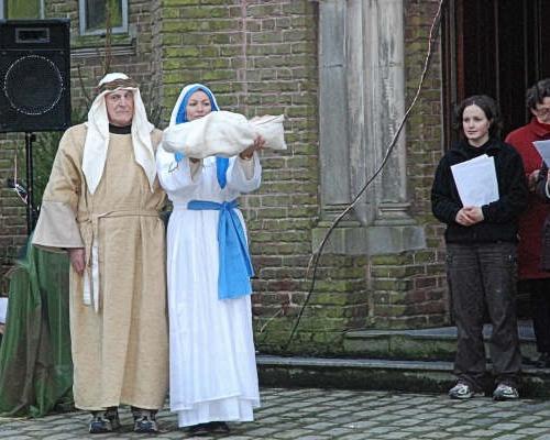 Présentation de Jésus au Temple
Creche vivante a CAULLERY le 23 12 08 (8)