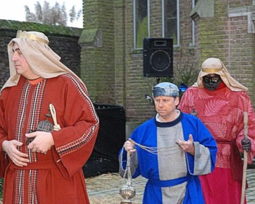 Les rois mages
Creche vivante a CAULLERY le 23 12 08 (9)
