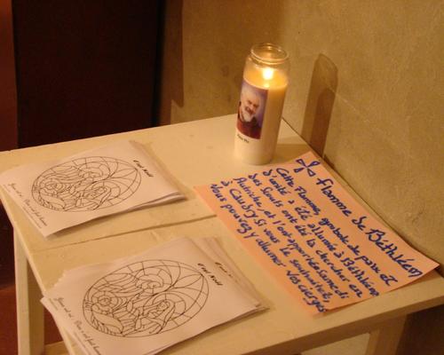 Dans l'église, des dessins à colorier ...