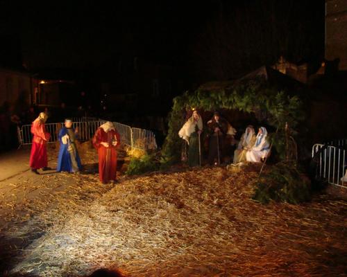 Les mages se dirigent vers la crèche