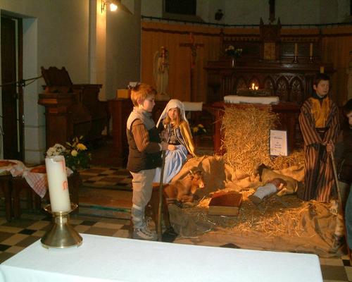 Photo Noel 08 Le Livre dans la creche