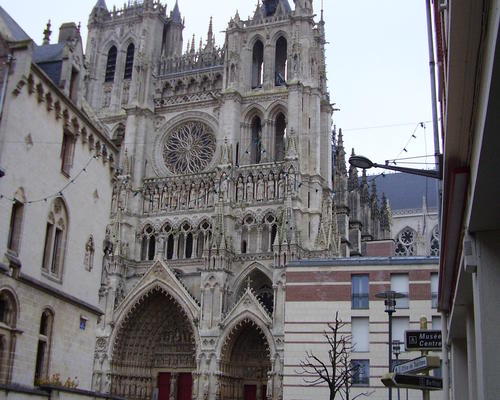 VUE DE LA CATHEDRALE