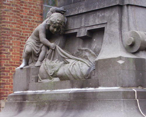détail monument aux morts