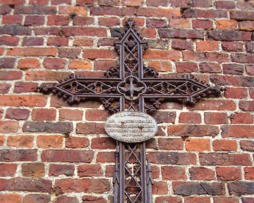 croix d'un tombeau