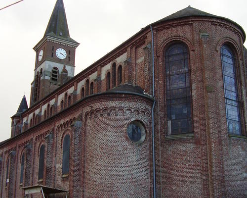 église vue de derrière