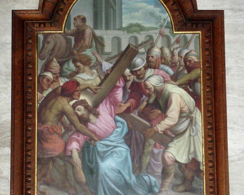 Simon de Cyrène aide Jésus à porter sa croix 

