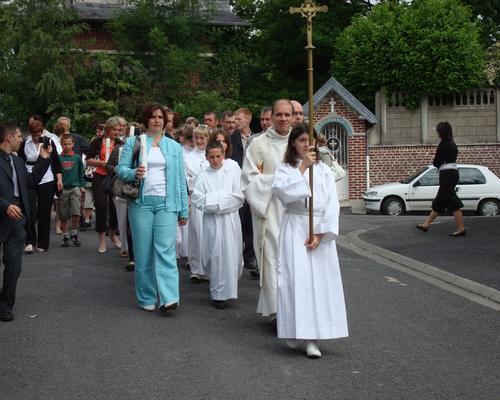 CSolennelle Marcoing 14juin 2009 007