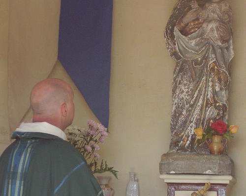 nous te saluons o toi notre Dame