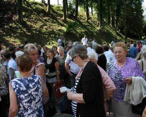 Messe à la Grotte