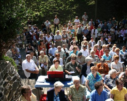 Messe à la Grotte