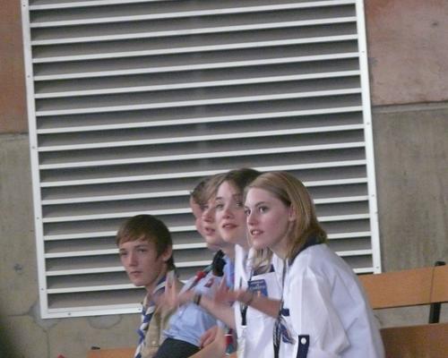 un groupe de jeunes hospitalières/hospitaliers