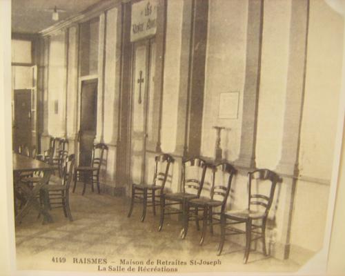 La salle de récréation... les retaites étaient en silence, sauf après le repas où les retraitants avaient "quelques minutes de répit"