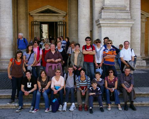 groupe devant St Pierre aux liens