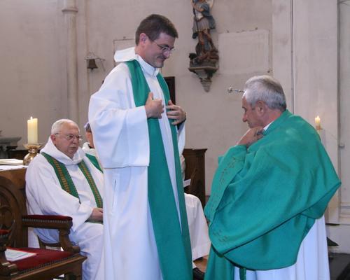 35 Transmission chasuble