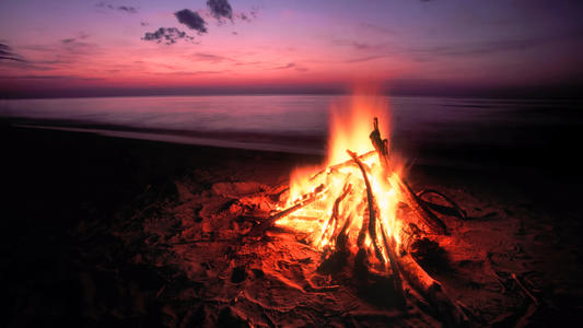 feu-de-camp-banqueimageCCC