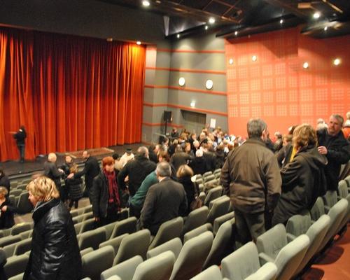 La salle se vide