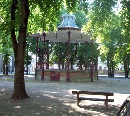 Condé Kiosque Place Verte
