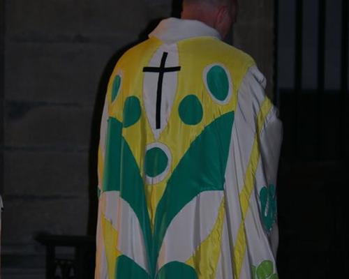dos chasuble