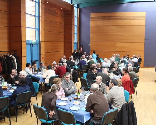 Le repas à la salle des fêtes de Caudry