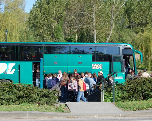 Arrivée des bus 359