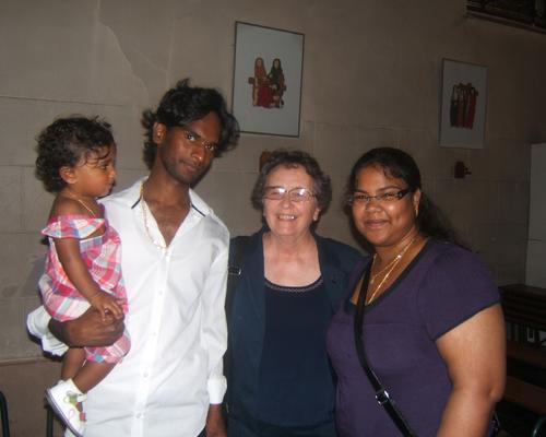 Une famille indienne de la paroisse