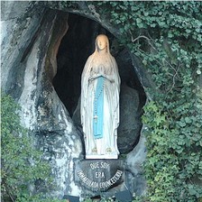 lourdes_vierge_grotte