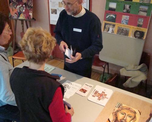 Stand catéchèse pour adultes 