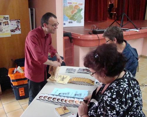 Hugues Fantino proposait des cd