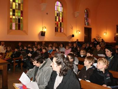 enfants et famille réunis au Temple de Douai