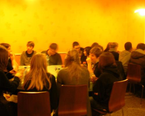 En petit groupe