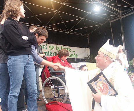Mgr Garnier salue la délégation