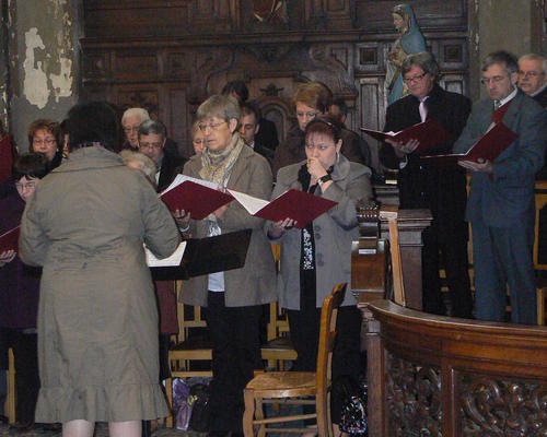 la chorale 'Josquin des Prés', chef de choeur : Karine Carlier