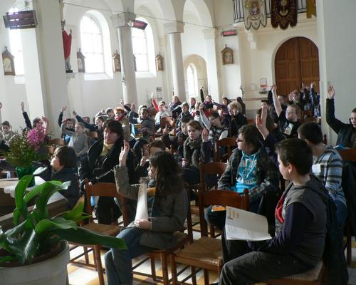 Temps de prière à l'église de Bantouzelle