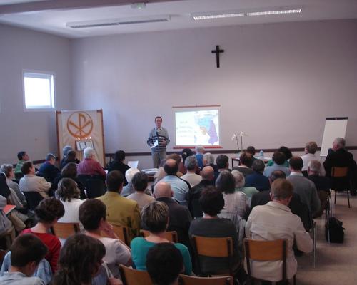 Bilan de la visite pastorale dans le doyenné des Marches du Hainaut : l'abbé Christophe Decherf, doyen, lance la rencontre