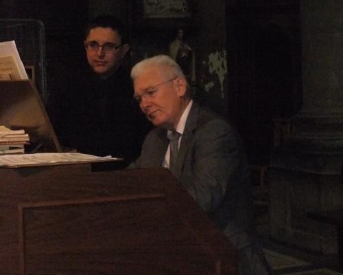 Le samedi 30 avril 2011, nous avons eu la chance d'écouter un récital d'orgue par M. Richard Jankoviak, dans l'église de Condé où se trouvait l'exposition des icônes
