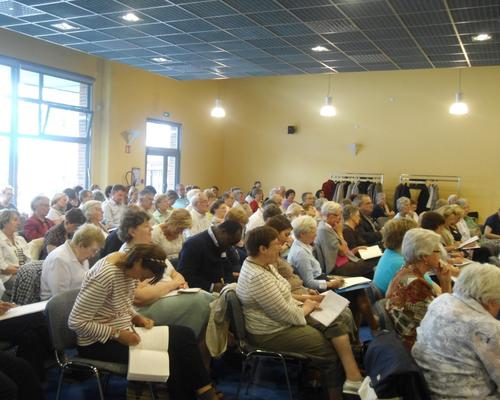 120 personnes à l'écoute