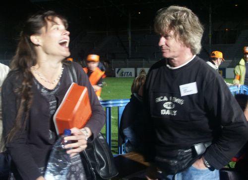 Chanteuse et technicien