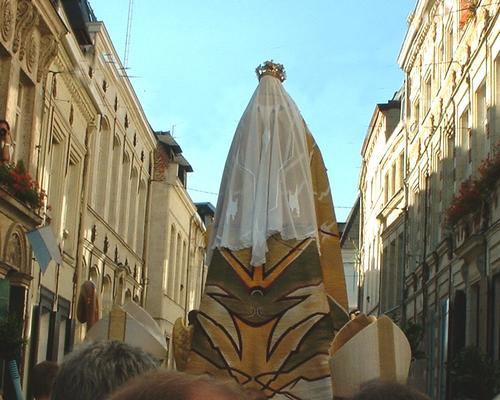 Notre Dame dans les petites rues