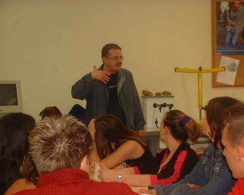 Pascal devant une classe de seconde