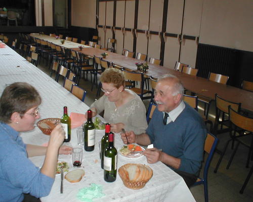 il est 15h, les serveurs peuvent enfin manger